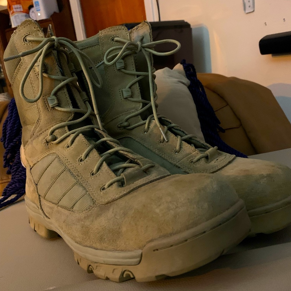 Combat boots